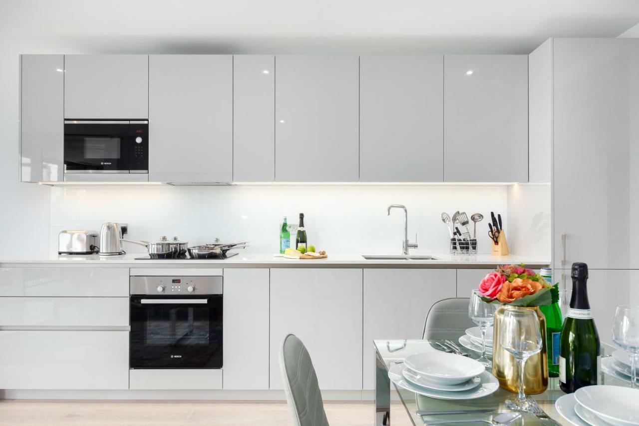 Two Bedroom Serviced Apartment With Balcony In Weymouth Building, Deacon Street London Exteriör bild