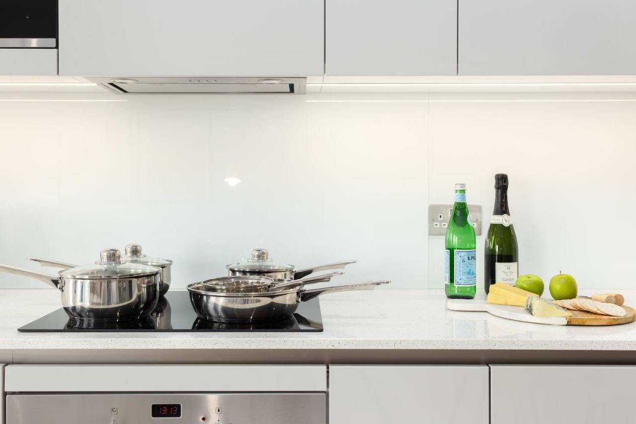 Two Bedroom Serviced Apartment With Balcony In Weymouth Building, Deacon Street London Exteriör bild