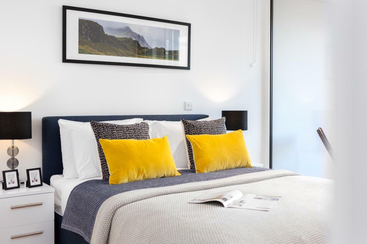 Two Bedroom Serviced Apartment With Balcony In Weymouth Building, Deacon Street London Exteriör bild
